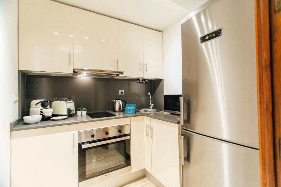New With Height- 2Bd 1Bth- Pajaritos Apartment Seville Exterior photo